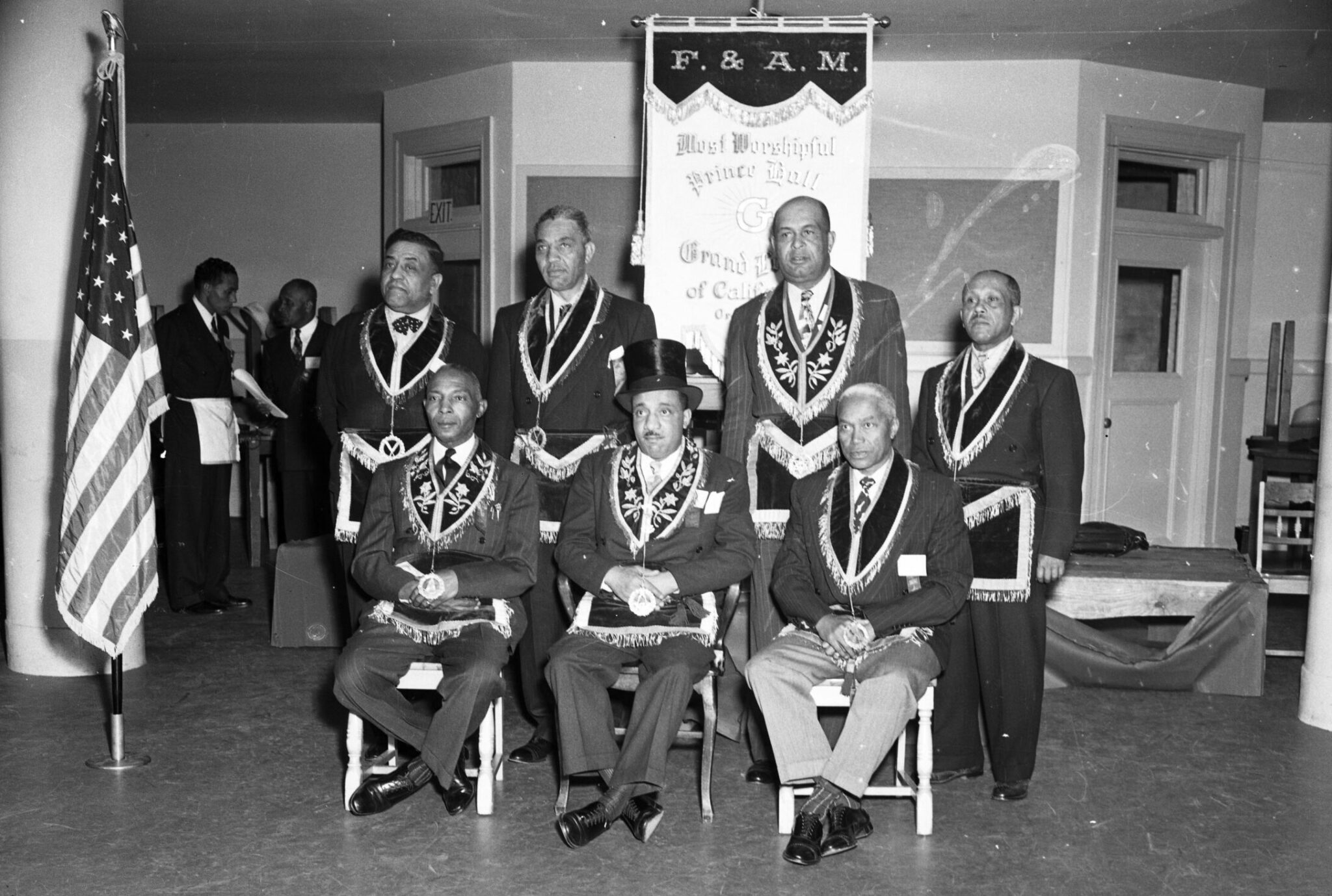 Les maçons de Prince Hall posent sur cette photo d'archive. La maçonnerie Prince Hall (également appelée franc-maçonnerie Prince Hall) est un ordre fraternel noir vieux de plusieurs siècles qui s'associe aujourd'hui aux maçons de Californie.