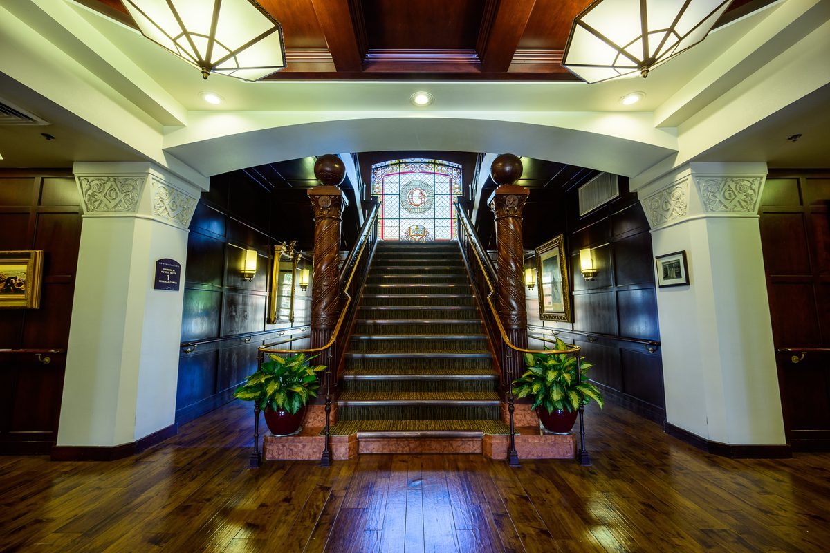 Entering the Masonic Homes of California, Union City campus