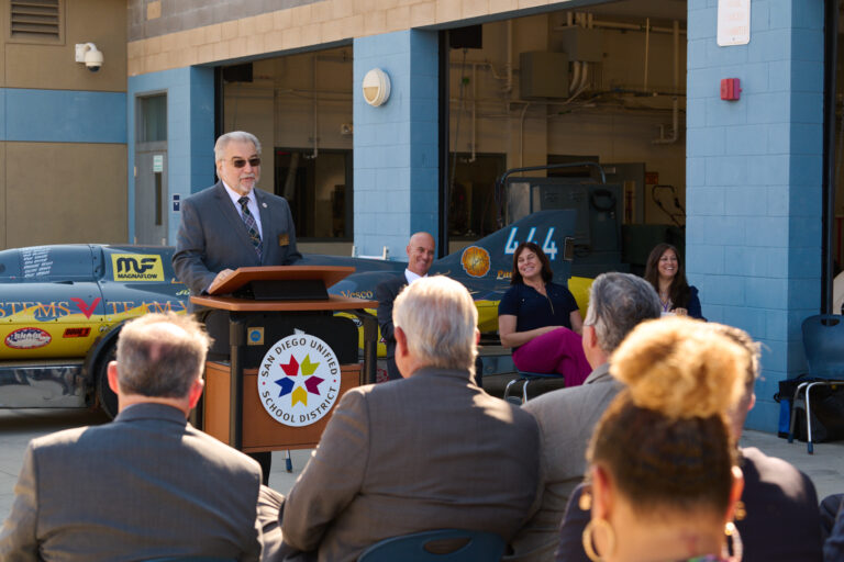 Inanunsyo ng mga Mason ang Tatlong Taong Grant sa San Diego Unified School District