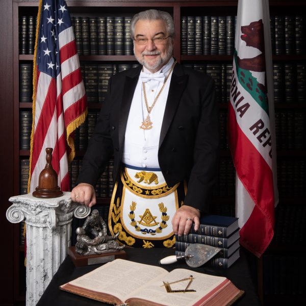 Grand Master Randall Brill, ang grand master ng Masons sa California para sa 2022-23.